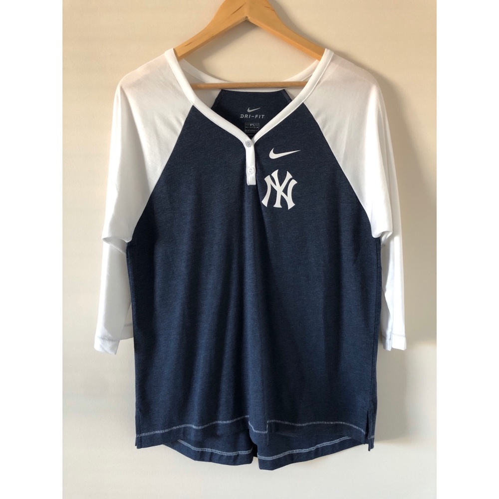 👚 Nike New York Yankee Baseball Tee - Picture 1 of 2